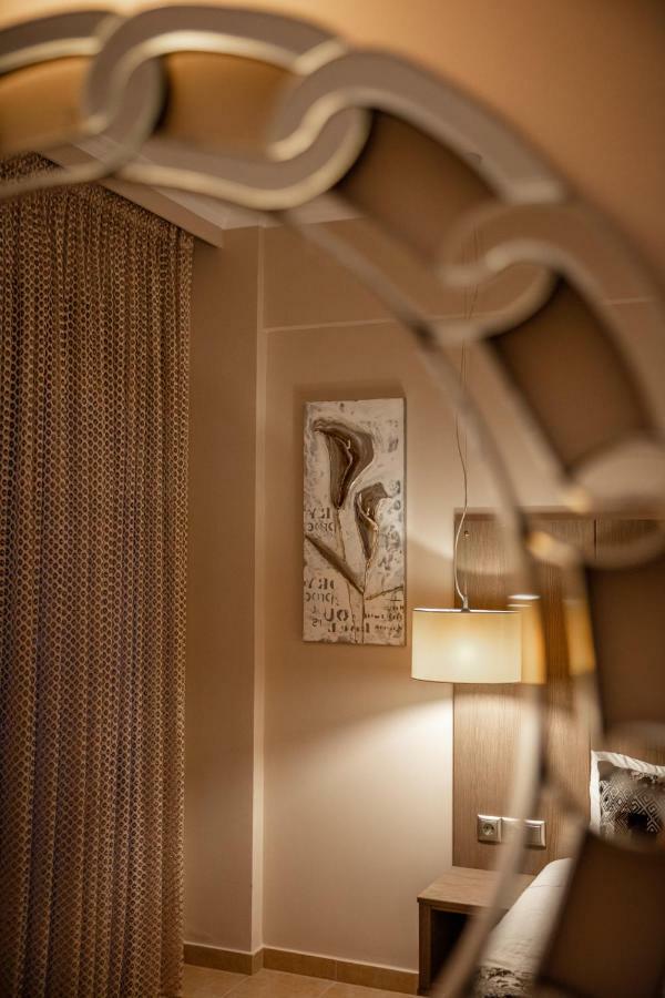 Royalty Seaside Hotel 3*
